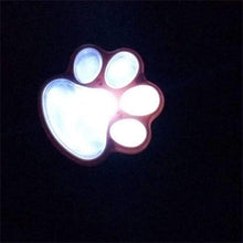 Load image into Gallery viewer, Solar Bear Claw Lawn Light
