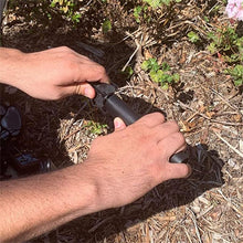 Load image into Gallery viewer, Solar Bear Claw Lawn Light
